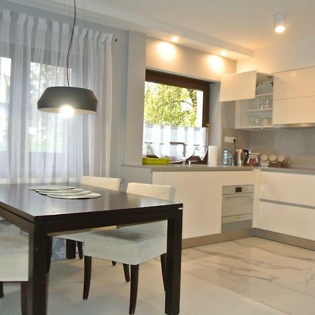 זיילונה גאורה Apartamenty Centrum- Kochanowskiego -Dawniej Two-Bedroom Apartment מראה חיצוני תמונה