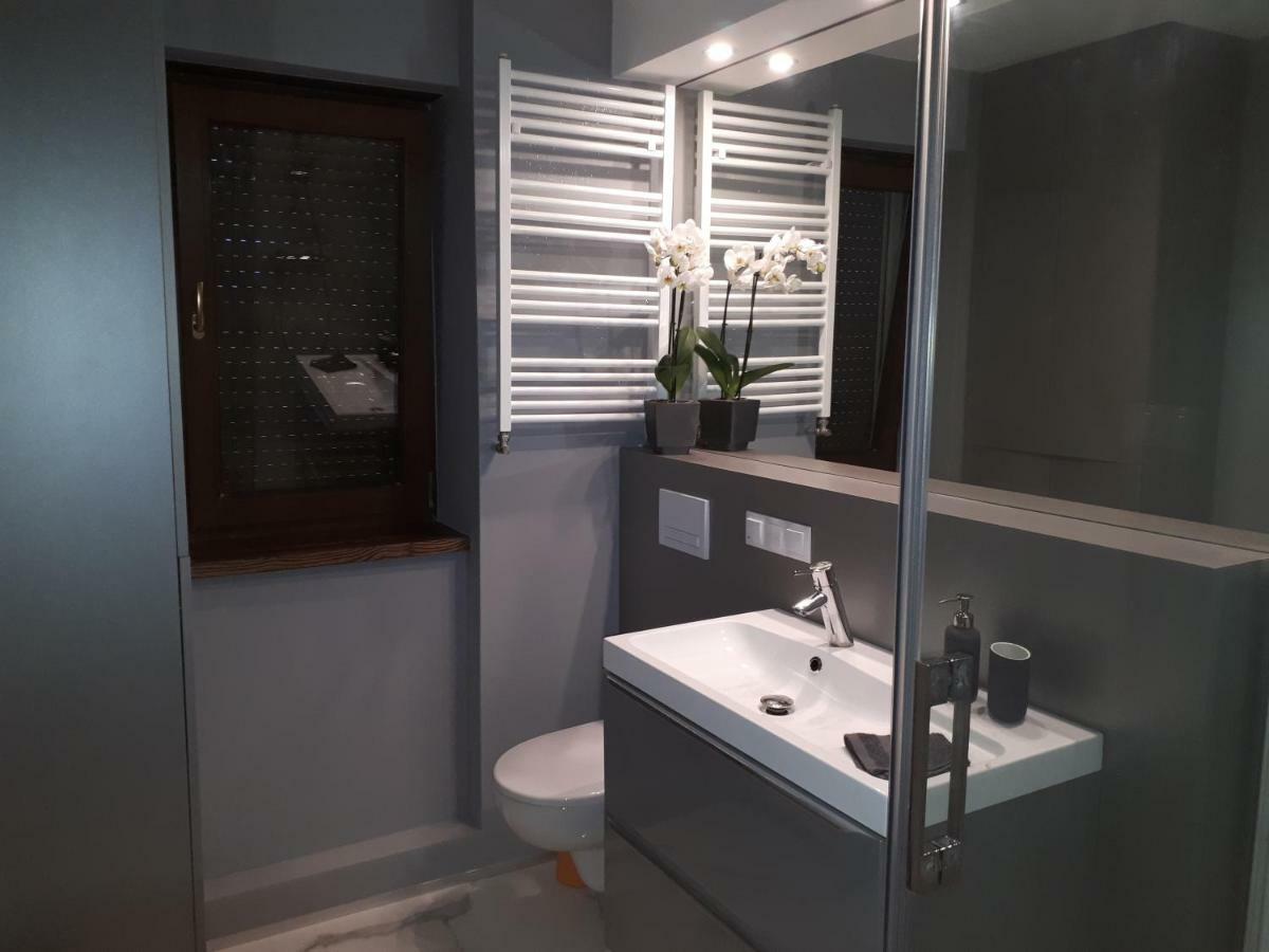 זיילונה גאורה Apartamenty Centrum- Kochanowskiego -Dawniej Two-Bedroom Apartment מראה חיצוני תמונה