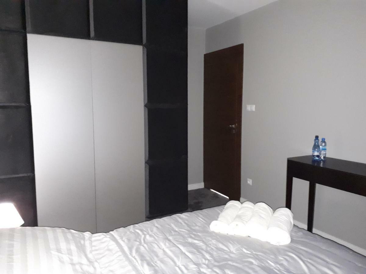 זיילונה גאורה Apartamenty Centrum- Kochanowskiego -Dawniej Two-Bedroom Apartment מראה חיצוני תמונה