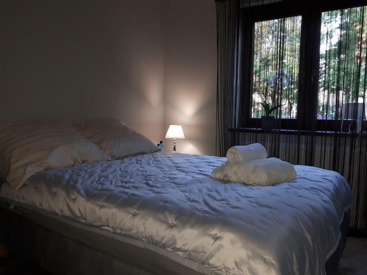 זיילונה גאורה Apartamenty Centrum- Kochanowskiego -Dawniej Two-Bedroom Apartment מראה חיצוני תמונה