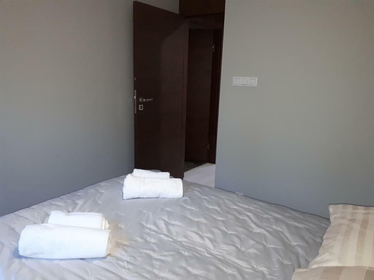 זיילונה גאורה Apartamenty Centrum- Kochanowskiego -Dawniej Two-Bedroom Apartment מראה חיצוני תמונה