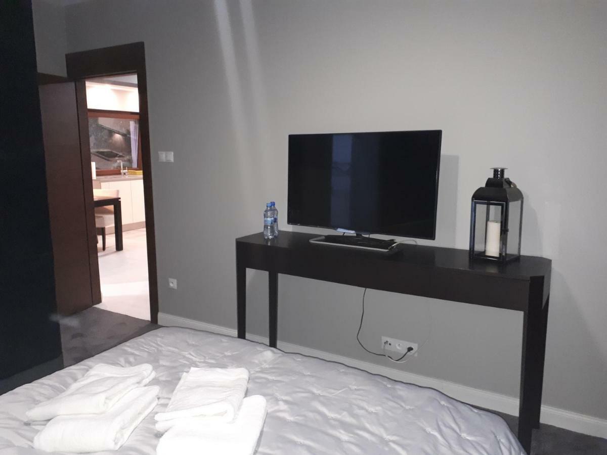 זיילונה גאורה Apartamenty Centrum- Kochanowskiego -Dawniej Two-Bedroom Apartment מראה חיצוני תמונה
