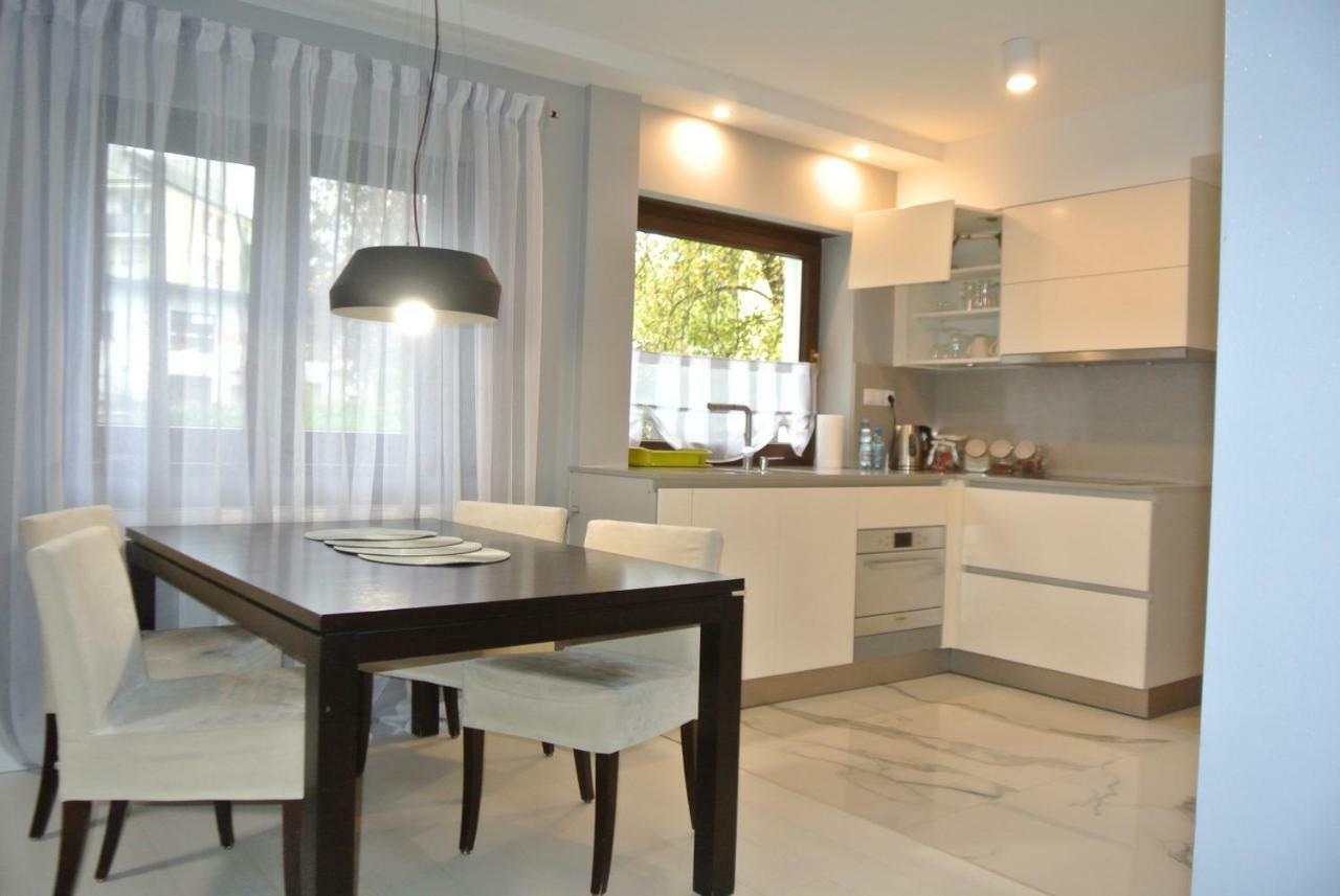 זיילונה גאורה Apartamenty Centrum- Kochanowskiego -Dawniej Two-Bedroom Apartment מראה חיצוני תמונה