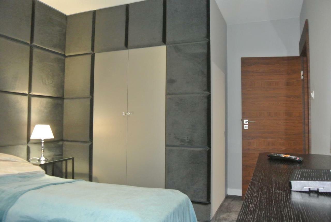 זיילונה גאורה Apartamenty Centrum- Kochanowskiego -Dawniej Two-Bedroom Apartment מראה חיצוני תמונה
