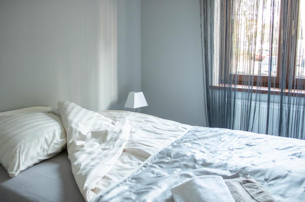 זיילונה גאורה Apartamenty Centrum- Kochanowskiego -Dawniej Two-Bedroom Apartment מראה חיצוני תמונה